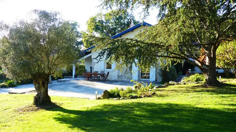 extérieur du lieu Gaïa Tree et son jardin — secteur Soustons