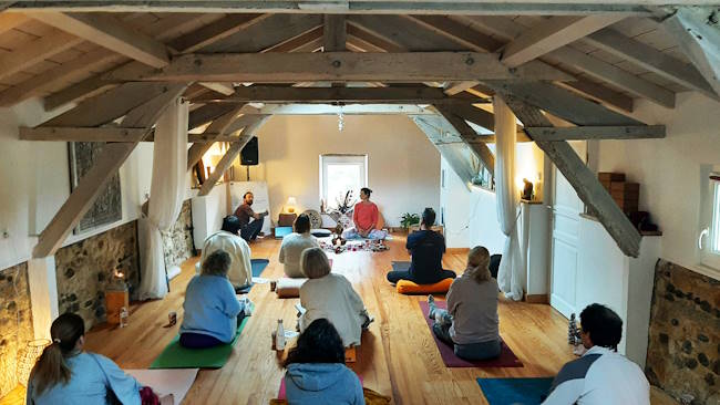 atelier et méditation en groupe — secteur Soustons