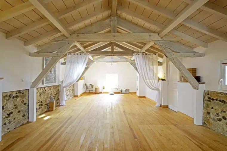 salle intérieure de pratique de Gaïa Tree — secteur Soustons